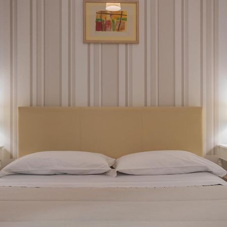 B&B Palermo Bella Rooms And Suites Bagian luar foto
