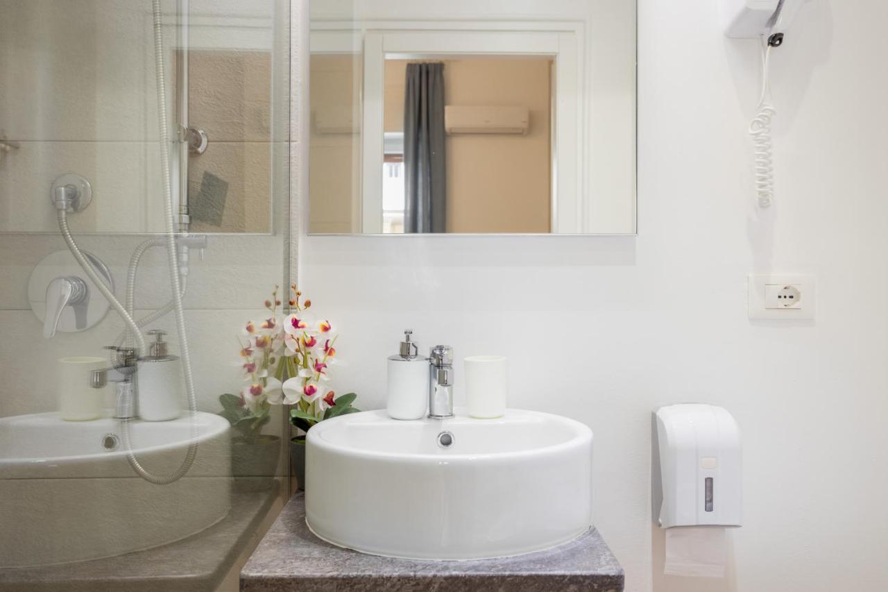 B&B Palermo Bella Rooms And Suites Bagian luar foto